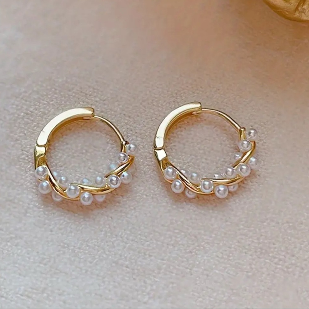 18k Gold Plated mother Pearls Hoop Earrings